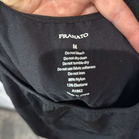 Franato Black Shapewear Tank Top Tummy‎ Control Built In Bra Medium - Picture 2 of 5